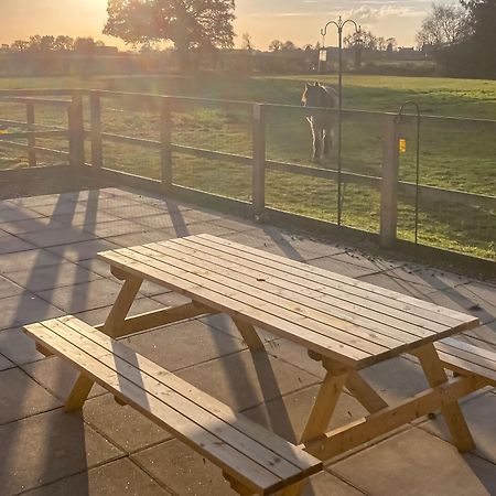 Ivy Grange Cottage Wistow  エクステリア 写真