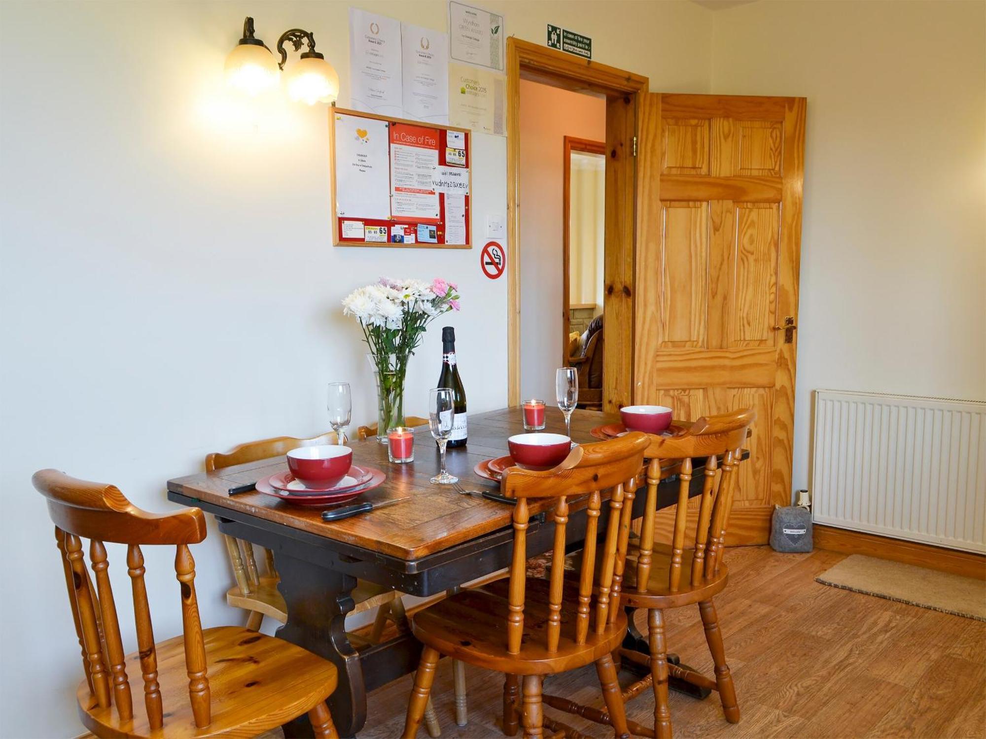 Ivy Grange Cottage Wistow  エクステリア 写真